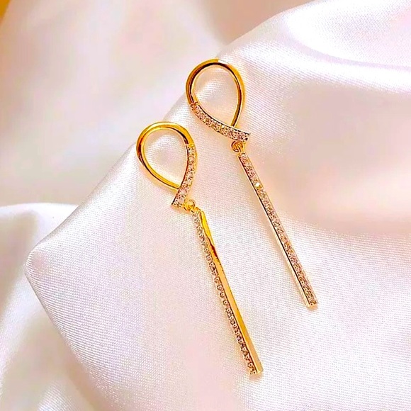 New Gold Crystal Drop Dangle Earrings - Picture 5 of 8